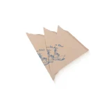 Braune Papierspitztüte 750g mit blauem Obst-Motiv-Aufdruck, ideal für Gemüse und Obst auf dem Wochenmarkt.